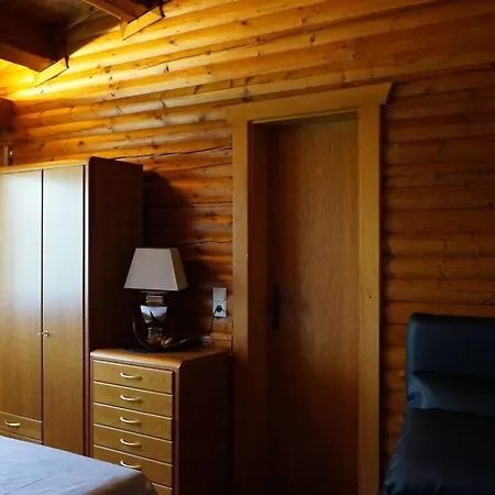 Log Cabin