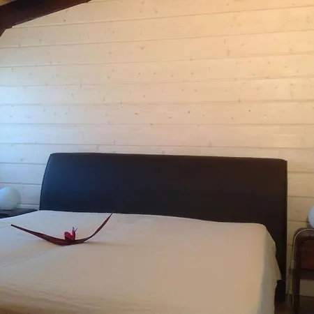 Log Cabin